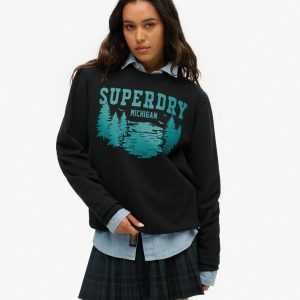 Oversized Outdoors Graphic Crew Sweatshirt
