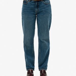 Mid Rise Straight Leg Jean